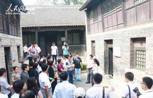 ���L�F(tu��n)�ɆT�ڰ�·܊һ���Ŏ�˾��fַ�J(r��n)�� ȡ�v������ꑼӽ� �z��