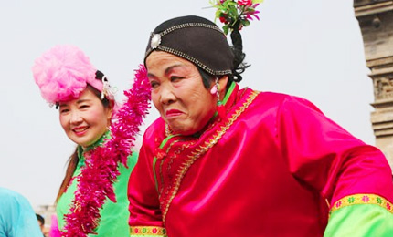 ���՝}�ϴ����һ���׻�Ӿ��ʼ������L茹�����������������Ť������2��16�գ������һ�@�����}�Ͽh�e�����S����ʵĽ��^�Ļ���������y(t��ng)���׶��˶�ʡ���ζ����������Ⱥ���[�´����g�gϲϲ�^������׌��(ji��)�՝}�Ǹ��ӽk����ʡ���Ԕ���� 