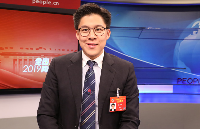 全國(guó)政協(xié)委員、香港各界青少年活動(dòng)委員會(huì)執(zhí)行主席霍啟剛：推動(dòng)年輕人積極參與國(guó)家發(fā)展進(jìn)程