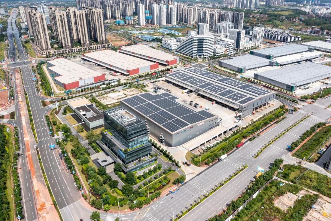 中新南寧國(guó)際物流園航拍圖。 人民網(wǎng) 嚴(yán)立政攝